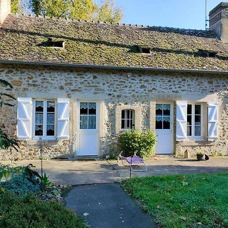 "Reves De Gamins", Gite De Campagne "La Camusiere" Proche Du Pole Europeen Et 24H Champagné Exterior foto